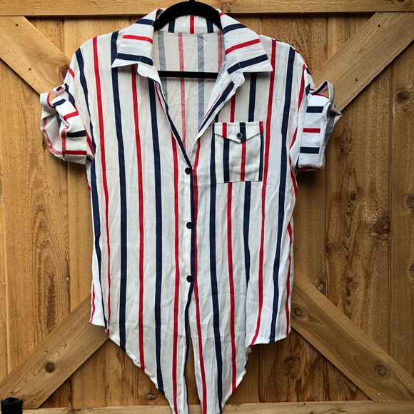 chic wish Tops - 🇺🇸 Red white and blue tie front shirt 🦅 NWOT